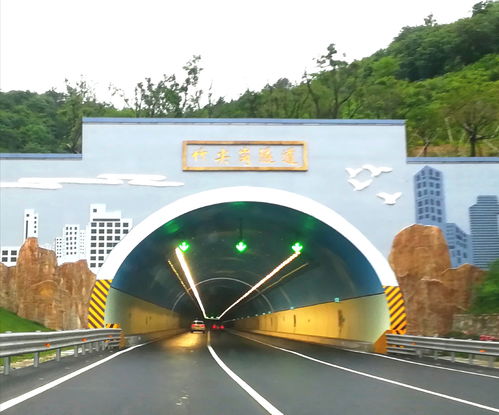 城市快速路选择高架还是隧道，城市快速路和高架路的区别