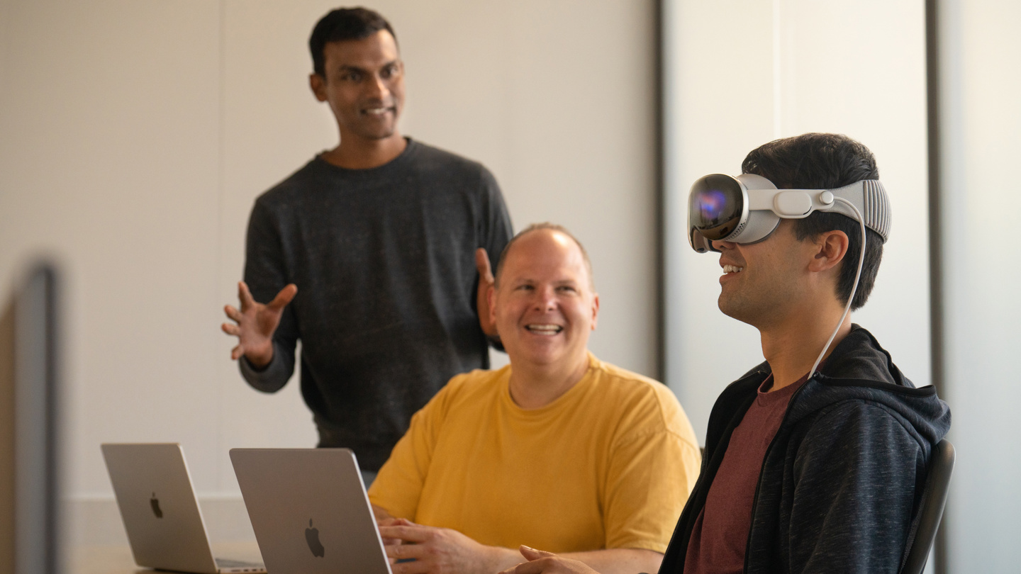 苹果零售员工将赴库比蒂诺学习 Vision Pro，为该头显发售做准备[20240420更新]