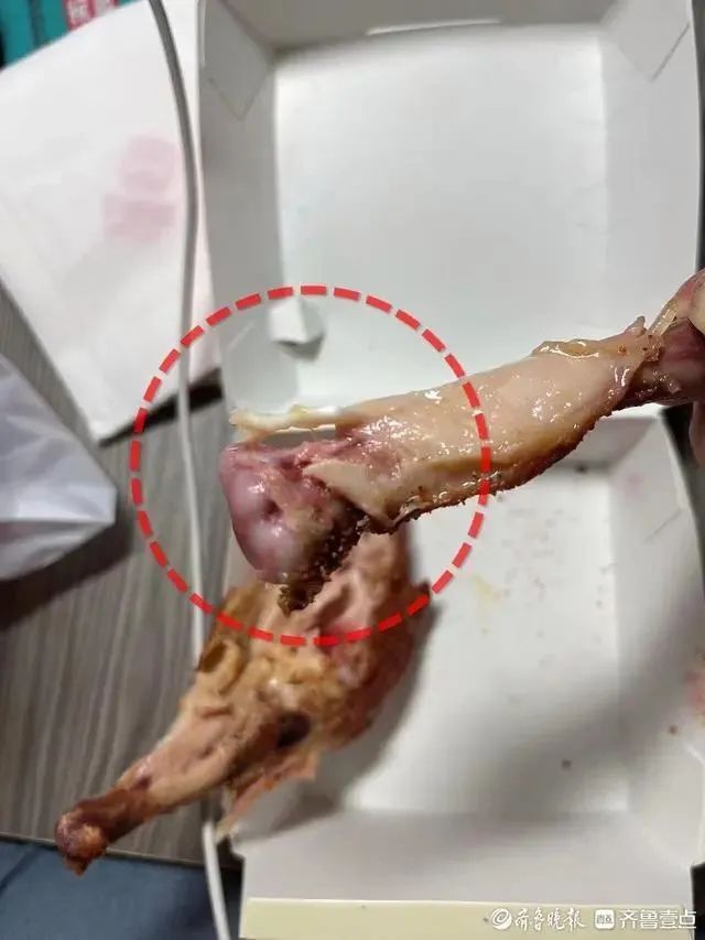 塔斯汀被曝吃出生鸡肉，专家：门店管理能力赶不上扩张！加盟费超45万，3年净增3000多家门店