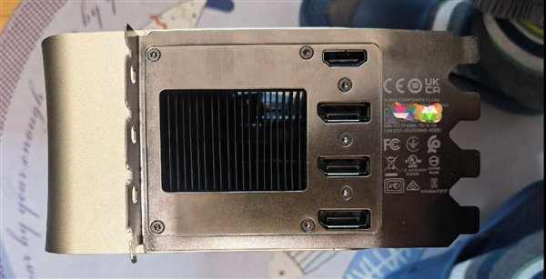 流产的RTX 4090 Ti挡板也被卖了！175块钱买个念想