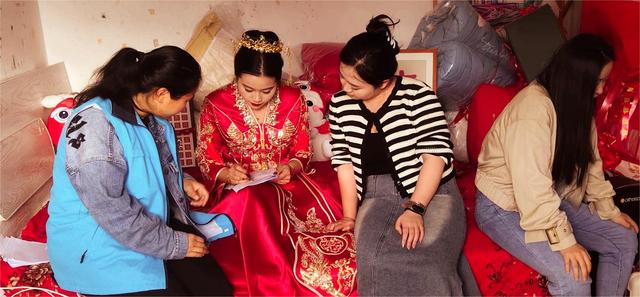 清镇市暗流镇：精准服务让农村“治风”更有人情味