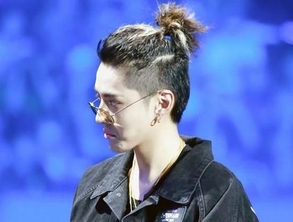 吴亦凡强9岁_吴亦凡十二强