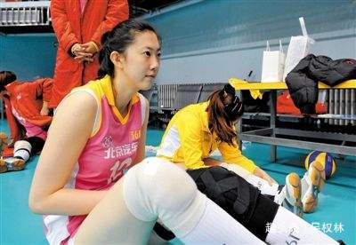 短剧离婚后她成了总裁免费在线观看_离婚后她竟然成了女神--第1张