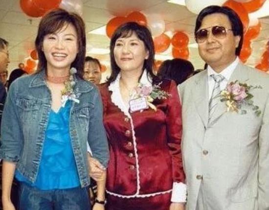 短剧穿成丑妻来种田丑媳攻略之夫凭妻贵短剧完整版 丑媳攻略之夫凭妻贵，短剧穿成丑妻来种田完整版--第1张