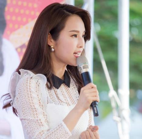 短剧婚礼作废美女总裁她不嫁了短剧完整版 短剧婚礼作废美女总裁她不嫁了短剧完整版--第1张
