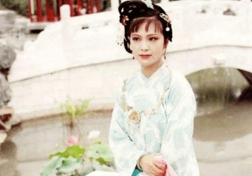 短剧被休后我冠军侯的身份藏不住了开局被休绝色千金跪求复合开局被休你想嫁的冠军侯还是我短剧完整版 短剧被休后我冠军侯的身份藏不住了--第1张