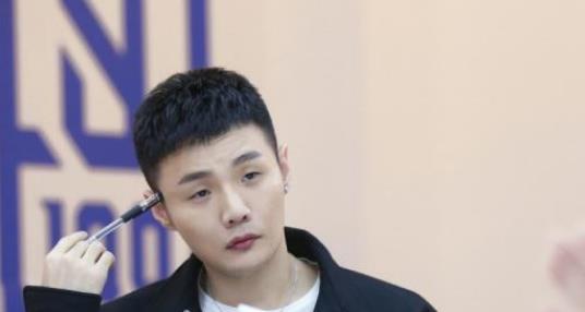 短剧落跑千金逆袭记被三个哥哥团宠后开启逆袭人生短剧完整版 短剧落跑千金逆袭记被三个哥哥团宠后开启逆袭人生完整版--第1张