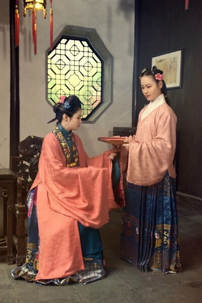 热播短剧穿到古代当昏君全集完整版在线观看 热播短剧穿到古代当昏君全集完整版在线观看--第1张