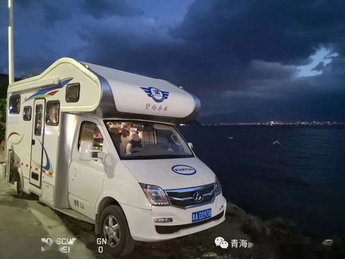长期住在房车里现实吗_适合女士开的小房车--第1张