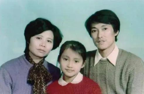  离婚后嫁给前夫死对头，被宠成宝，免费全集--第1张