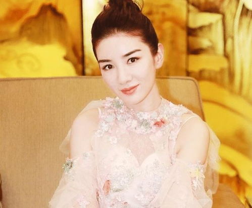  离婚后三大豪门女神来提亲天命免费全集——一部热播短剧的精彩剧情，离婚后，三大豪门女神来提亲，天命女神的精彩人生--第1张