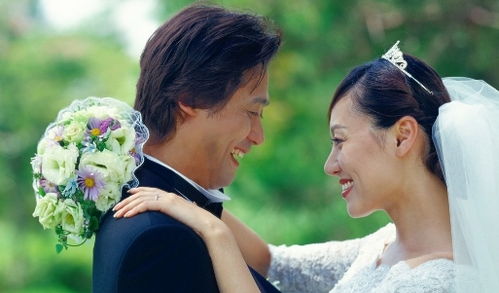 热播短剧闪婚当天植物人老公站起来了免费全集，奇迹发生，植物人老公奇迹康复，闪婚当天全集免费观看--第1张