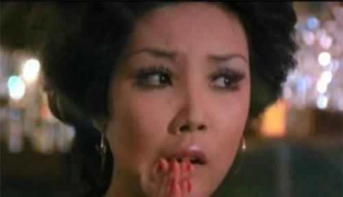  短剧重生，我的繁花时代女儿唾弃我的坟墓全集观看--第1张