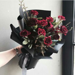  红玫瑰花束，浪漫与情感的交织，红玫瑰花束，浪漫与情感的交织，爱的礼物--第1张