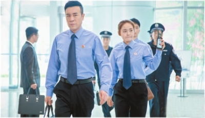  霸道影帝爱上我全集观看，一部引人入胜的短剧--第1张
