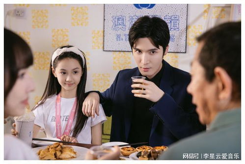  短剧诱她上瘾，全集观看，揭秘剧情背后的秘密，短剧诱她上瘾，剧情背后的秘密全揭晓--第1张