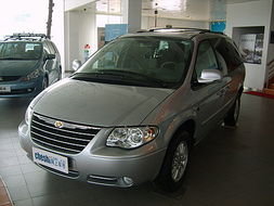 克莱斯勒mpv_克莱斯勒mpv大捷龙2023款报价--第1张