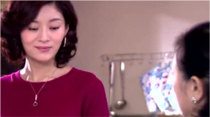  短剧女明星复活上位计全集观看--第1张