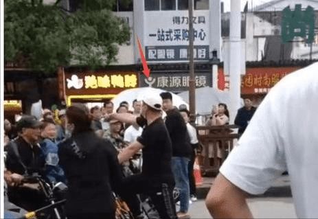  夫人流产后疯批总裁他慌了全集观看--第1张