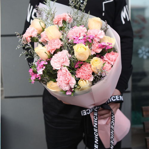  妈妈生日花束鲜花图片，妈妈生日花束，精选鲜花图片展示--第1张