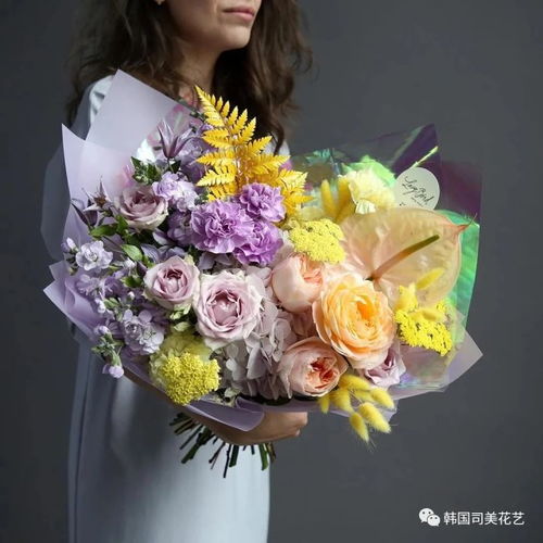  有一种花束，它并不华丽，却饱含着深深的情感；它并不常见，却让人难以忘怀。它就是分手花束，一种象征着离别与不舍的花束。--第1张