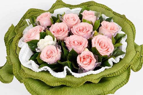 12朵玫瑰花语每朵代表什么  12朵玫瑰花语，每朵代表什么--第1张