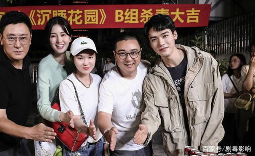短剧傻妻归来秦爷跪地求复合全集观看  傻妻归来，秦爷跪地求复合全集观看--第1张