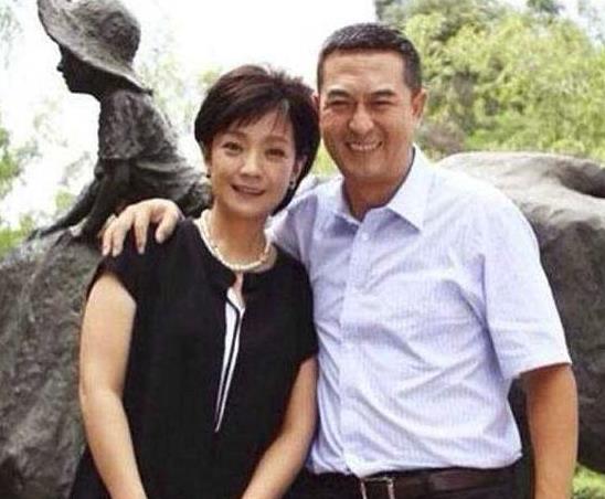 短剧丑妻逆袭颜值惊艳全球闪婚豪门娇妻马甲藏不住全集观看  短剧丑妻逆袭颜值惊艳全球闪婚豪门娇妻马甲藏不住，短剧丑妻逆袭颜值惊艳全球，豪门娇妻马甲藏不住全集观看--第1张