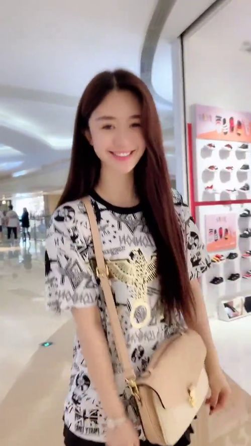 我的六个姐姐风华绝代免费全集资讯  我的六个姐姐风华绝代，免费全集资讯--第1张