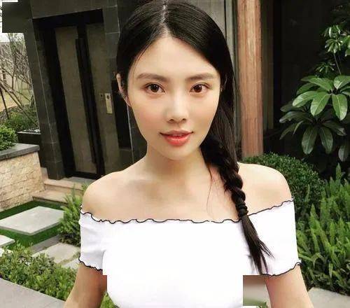 离婚后我被美女跪地求婚离婚从被求婚开始免费全集资讯  离婚后我被美女跪地求婚，离婚后美女跪地求婚，从被求婚开始--第1张