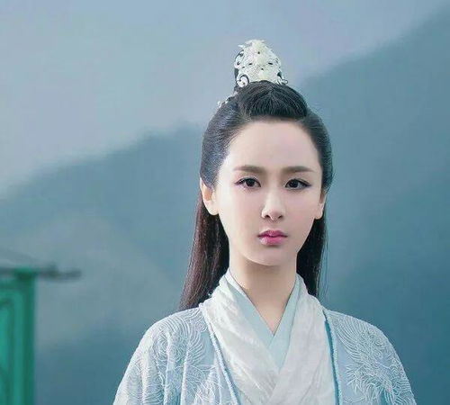 谁说反派不能做男主穿越成反派三个女主倒追我短剧  谁说反派不能做男主？穿越成反派三个女主倒追我短剧，穿越成反派，三个女主倒追我，短剧大放异彩！--第1张