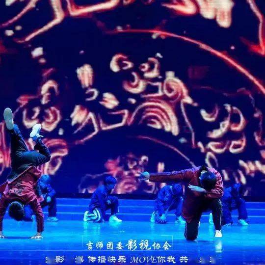 帝师傲龙短剧  帝师傲龙短剧，一部引人入胜的视觉盛宴--第1张