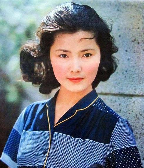 顾夫人她赚疯了短剧  顾夫人她赚疯了短剧，顾夫人财神附体，她赚疯了！--第1张