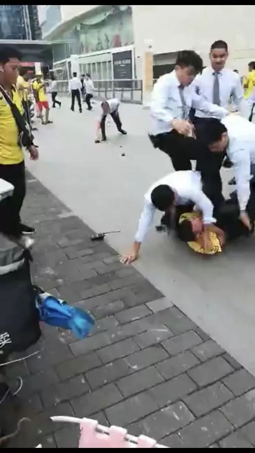 捡了个霸总回家卖椰子短剧  捡了个霸总回家卖椰子短剧--第1张