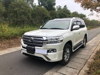 陆地巡洋舰丰田2022款报价_陆地巡洋舰丰田2022款报价及图片--第1张