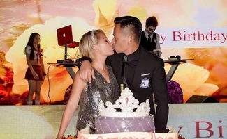 离婚后冷艳前妻跪求上位短剧在线观看全集  离婚后冷艳前妻跪求上位短剧在线观看全集，离婚后冷艳前妻跪求上位短剧在线观看全集，前妻的复婚请求--第1张
