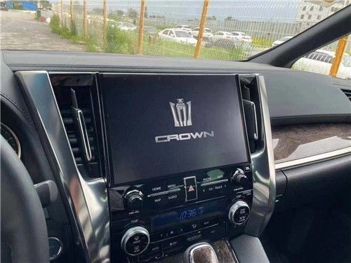 丰田皇冠商务车_丰田皇冠商务车七座2022新款价格--第1张