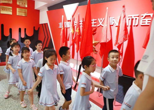 离婚后带娃嫁总裁短剧在线观看全集  离婚后带娃嫁总裁短剧在线观看全集，离婚后带娃嫁总裁，总裁夫人有点甜--第1张