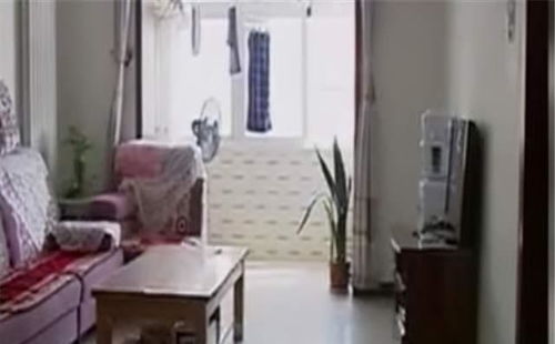 离婚你选的总裁向我求婚你哭什么短剧在线观看全集  离婚你选的总裁向我求婚你哭什么--第1张