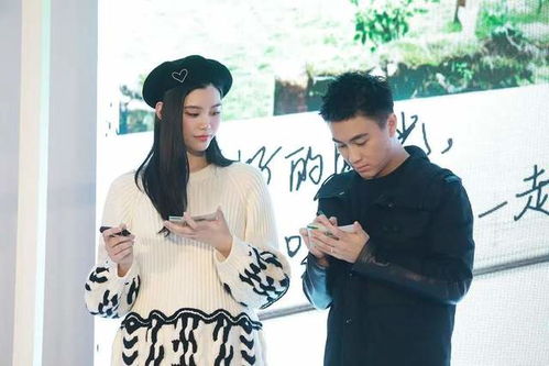 养娃六岁半豪门亲爹竟上门求婚首富宠上天腹黑萌娃六岁半了闪婚蜜恋进行时短剧在线观看  ，养娃六岁半豪门亲爹竟上门求婚！首富宠上天，腹黑萌娃六岁半了闪婚蜜恋进行时