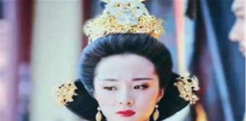 皇后娘娘有点彪短剧在线观看  皇后娘娘有点彪短剧在线观看，皇后娘娘彪悍人生--第1张