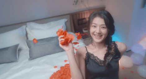 救命我被美女包围了短剧在线观看  救命！我被美女包围了！短剧在线观看，救命！我被美女包围了！短剧在线观看，美女如云，惊喜连连--第1张