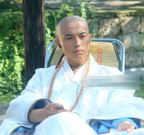 太监名将穿越现代抢老婆短剧在线观看  太监名将穿越现代抢老婆短剧在线观看，穿越名将之妻，太监抢妻短剧在线观看--第1张