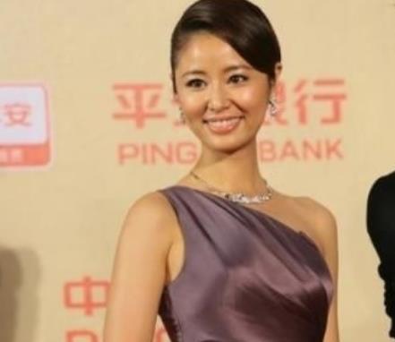 奉子成婚霍少独宠冷傲妻短剧在线观看  奉子成婚霍少独宠冷傲妻短剧在线观看，奉子成婚，霍少独宠冷傲妻在线短剧观看--第1张
