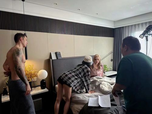 身体互换之霸总变娇妻短剧在线观看  身体互换之霸总变娇妻短剧在线观看，身体互换之霸总变娇妻在线观看，互换身体后的爆笑生活--第1张