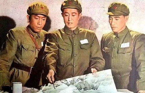 将军追我到现代短剧全集在线观看  将军追我到现代短剧全集在线观看，将军追我到现代，现代版穿越短剧--第1张