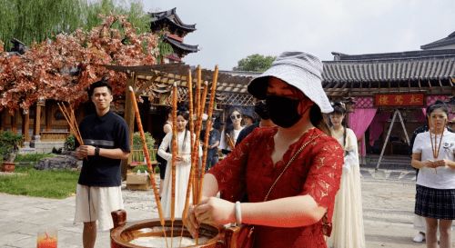 从执掌教坊司到坐拥天下穿越剧短剧全集在线观看  穿越剧短剧集，从执掌教坊司到坐拥天下--第1张