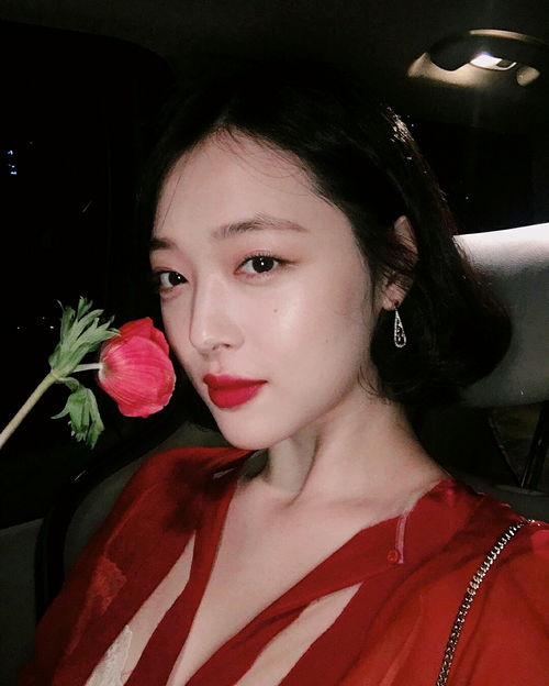 咬红唇短剧全集在线观看  咬红唇短剧全集在线观看，咬红唇短剧全集，激情诱惑--第1张