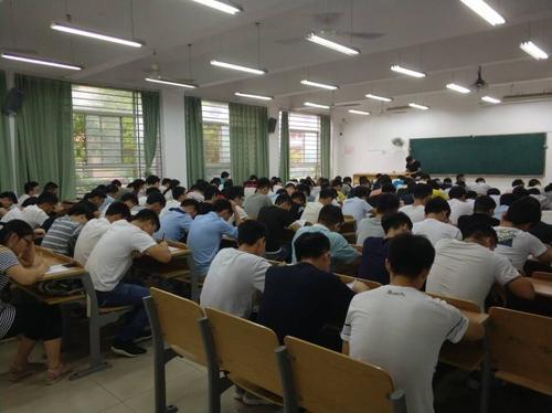 真假总裁夫人来实习短剧资讯  真假总裁夫人来实习——短剧资讯--第1张