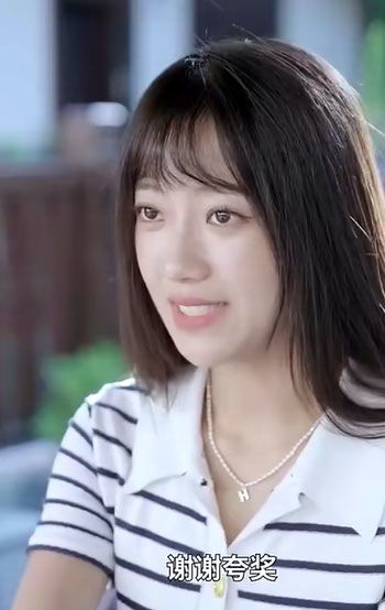 她是谁短剧在线资讯  她是谁？短剧在线资讯，她是谁？短剧女主角的神秘身份--第1张